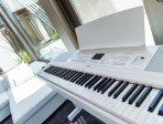 Цифровое пианино Yamaha Yamaha DGX-670 WH Set (педали + стойка)