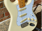 Электрогитара Fender Jimi Hendrix Stratocaster Olympic White Maple Fingerboard