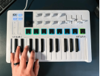 Миди-клавиатура Arturia MiniLab 3 White
