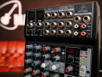 Микшерный пульт Behringer 1002FX