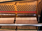 Пианино Steinway & Sons V-125