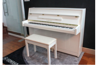 Трансакустическое пианино с банкеткой Yamaha JU109 TC3 PWH