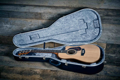 Электроакустическая гитара Maton EM100C