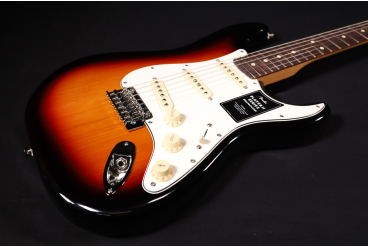 Электрогитара Fender Player Plus Stratocaster Maple 3-Color Sunburst