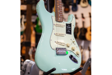 Электрогитара Fender Vintera '60s Stratocaster Surf Green