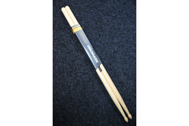 Барабанные палочки орех PRO MARK FBH550TW