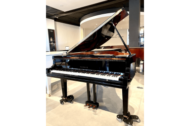 Рояль Yamaha GC2 PE - чёрный полированный