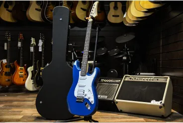 Электрогитара Ashtone ST-200 / BL