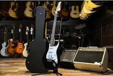 Электрогитара Ashtone ST-200 BK