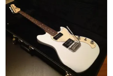 Электрогитара G&L Fallout Alpine White CR, с кейсом