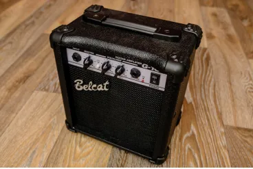 Гитарный комбоусилитель Belcat G10