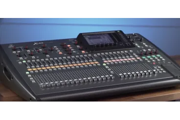 Цифровой микшерный пульт BEHRINGER X32