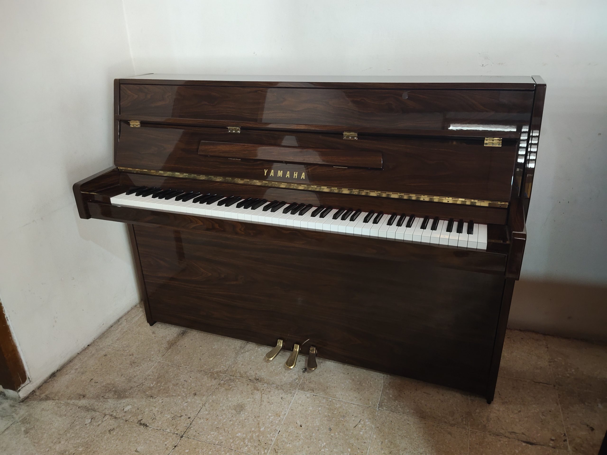 Акустическое пианино Yamaha JU109 OPDW - тёмный орех матовый