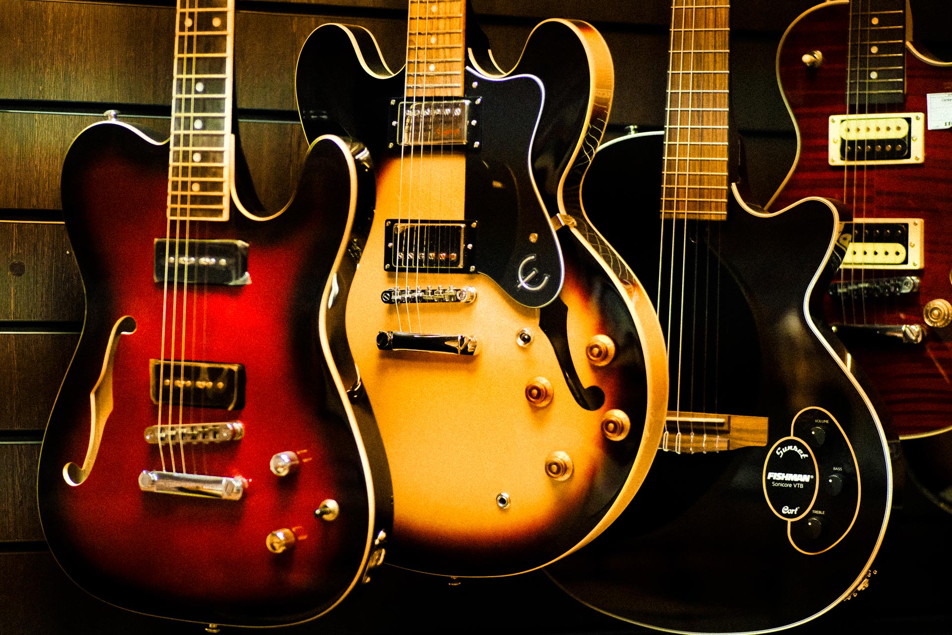 Электрогитара G&L FD ASAT Special 3-Tone Sunburst CR, с чехлом