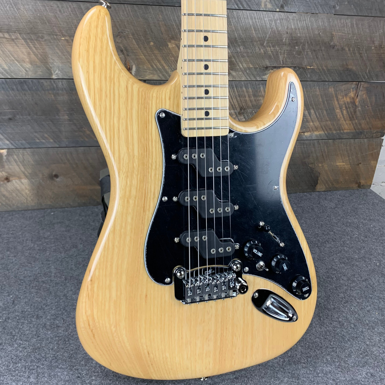 Электрогитара G&L FD Comanche Vintage Natural MP, с чехлом