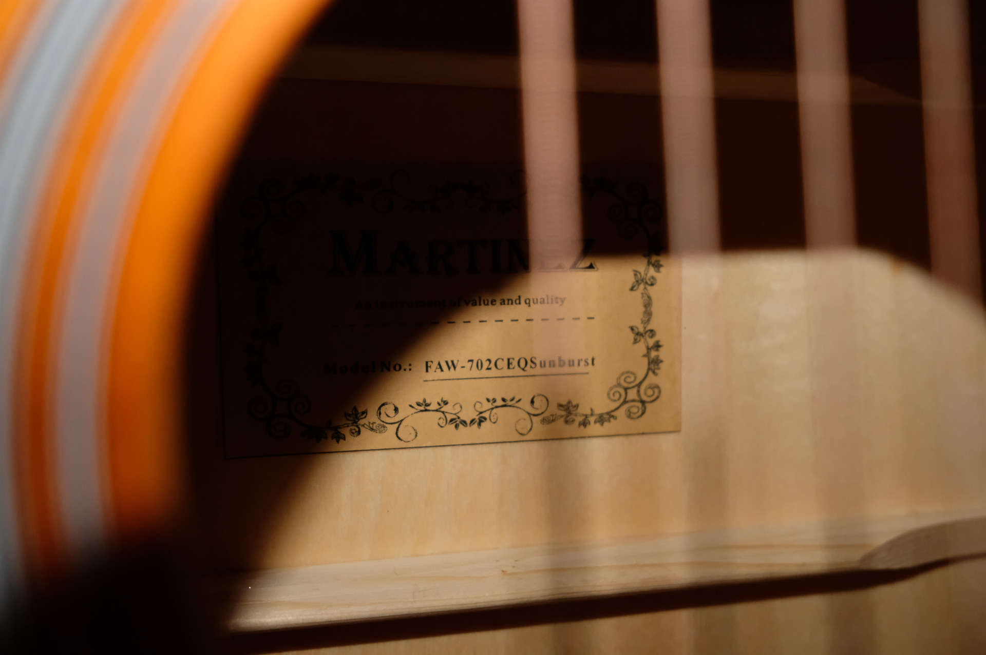 Электроакустическая гитара Martinez FAW - 702 CEQ / SB