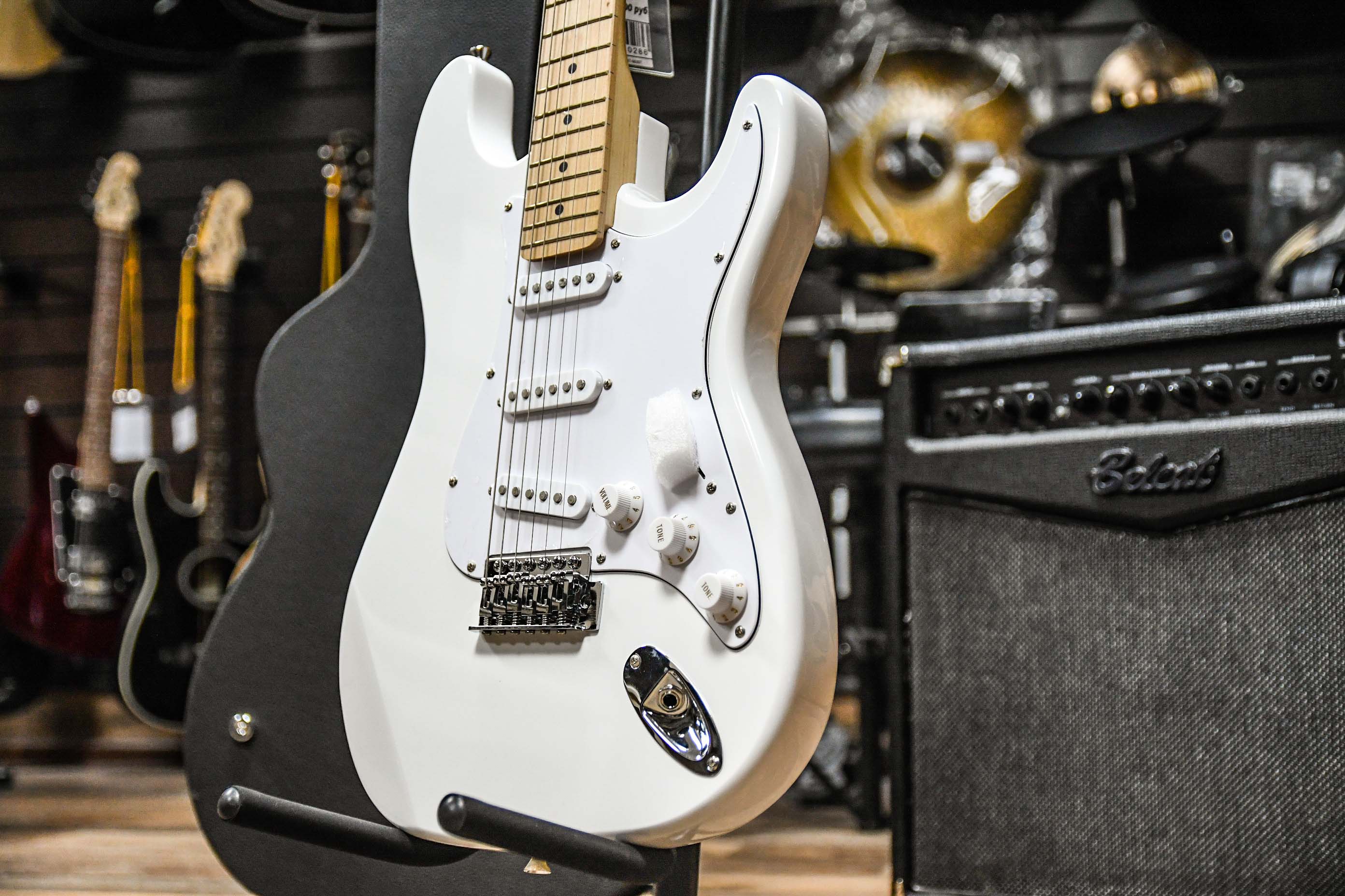 Электрогитара шестиструнная TERRIS TST-39 WH