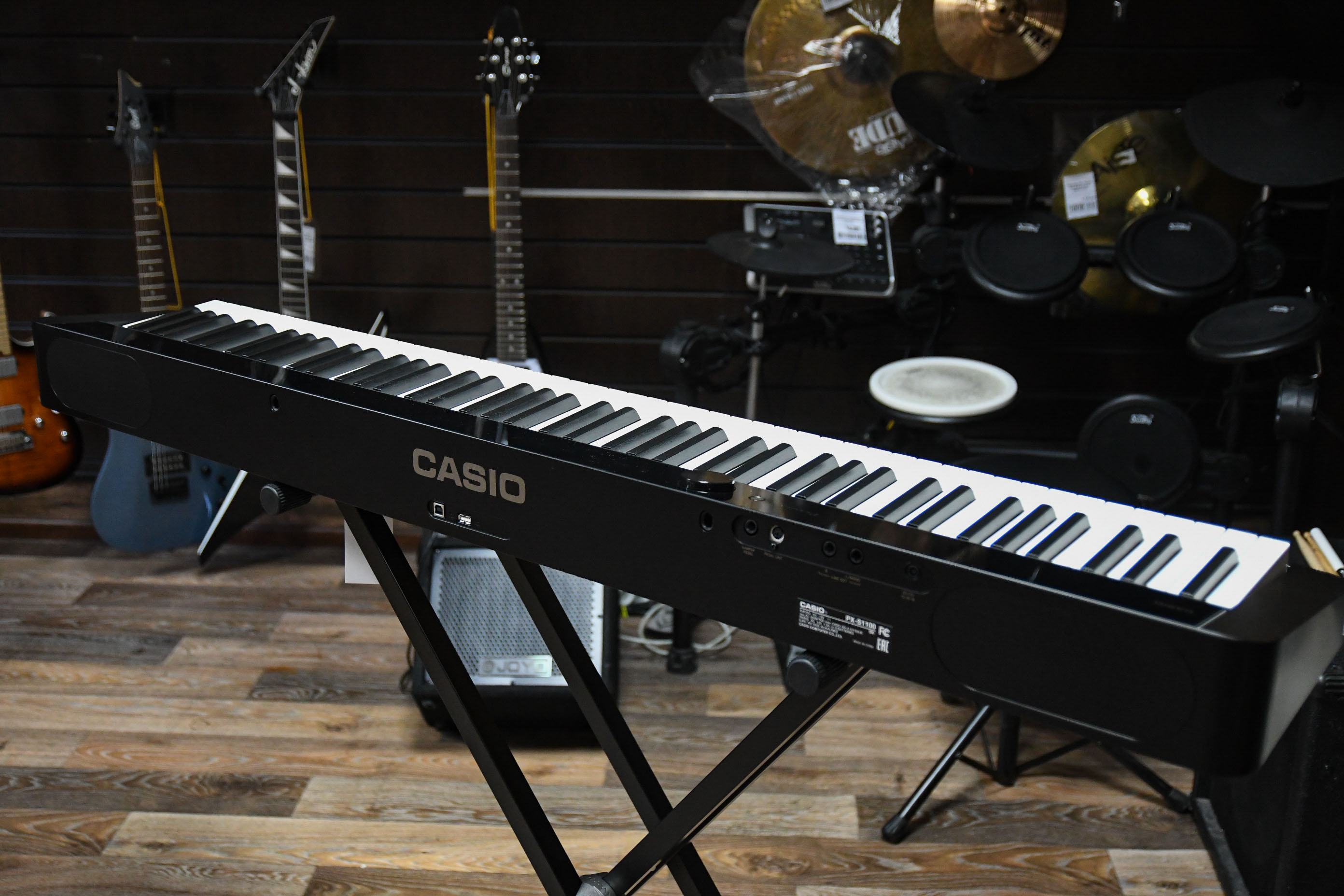 Цифровое пианино CASIO PX-S1100 BK