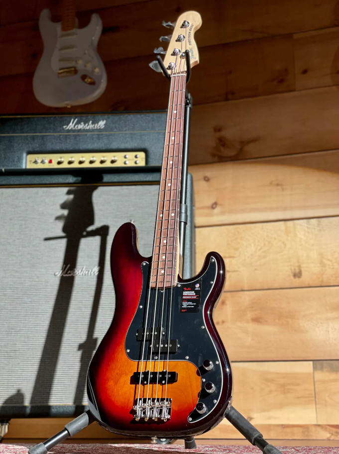 Бас-гитара Fender American Performer Precision Bass Rosewood Fingerboard 3-Color Sunburst