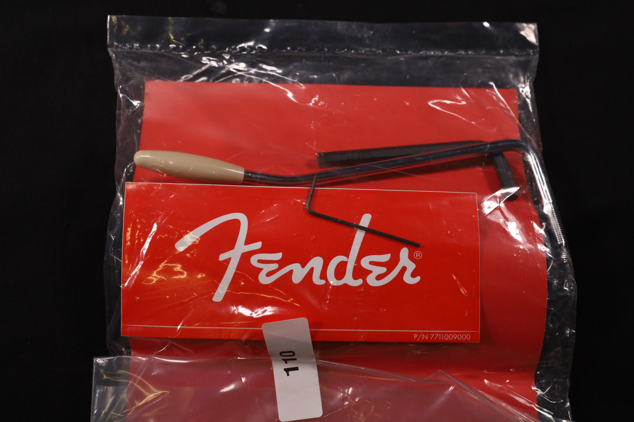 Электрогитара Fender Player Plus Stratocaster Maple 3-Color Sunburst