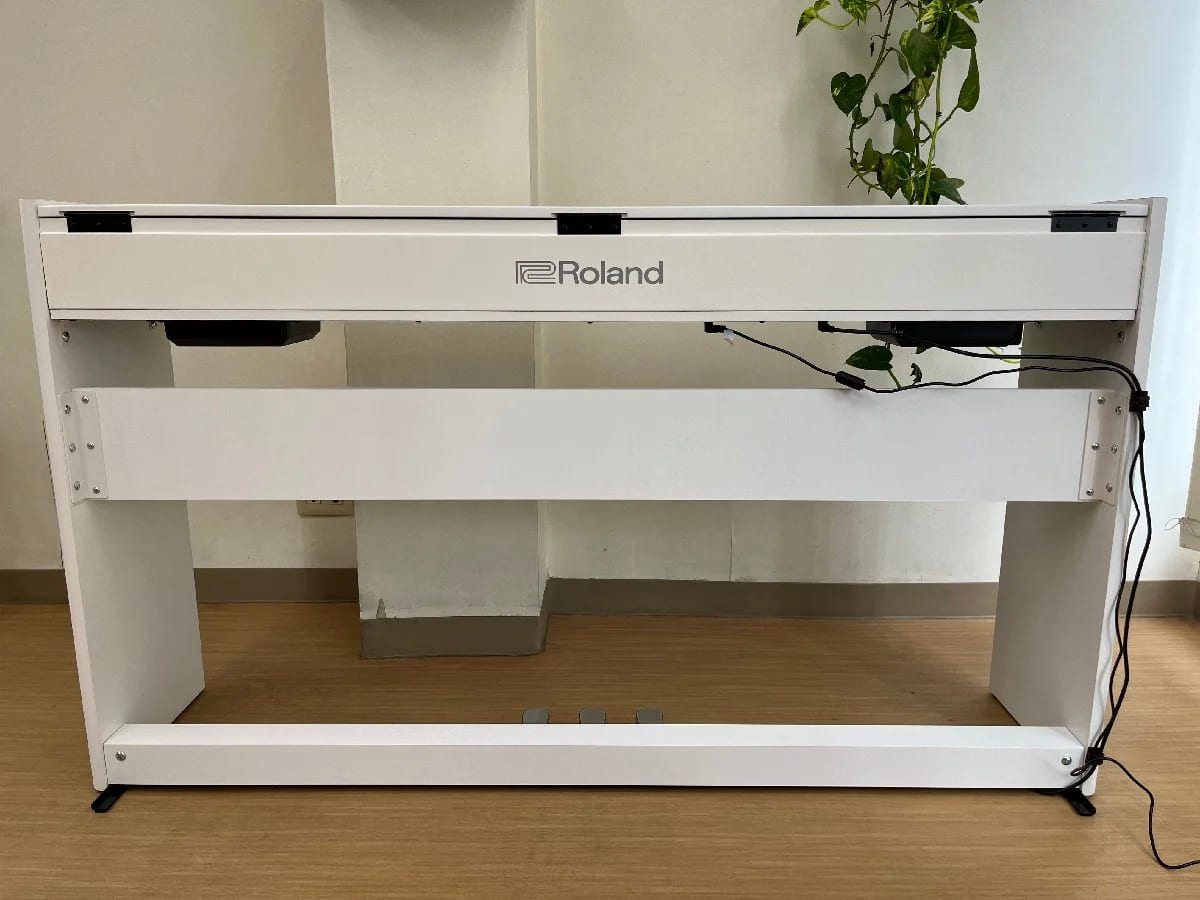 Цифровое пианино roland F-701 WHc | F701