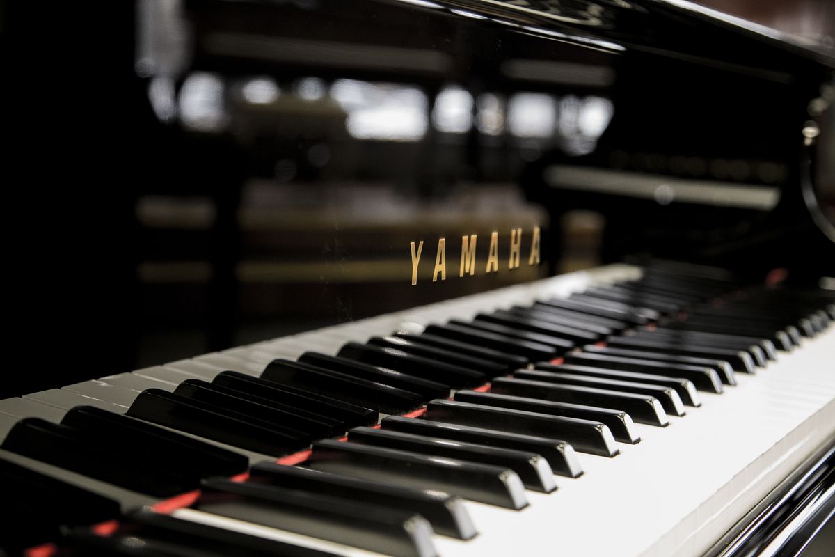 Акустический рояль Yamaha GB1K PE - полированный (черный)