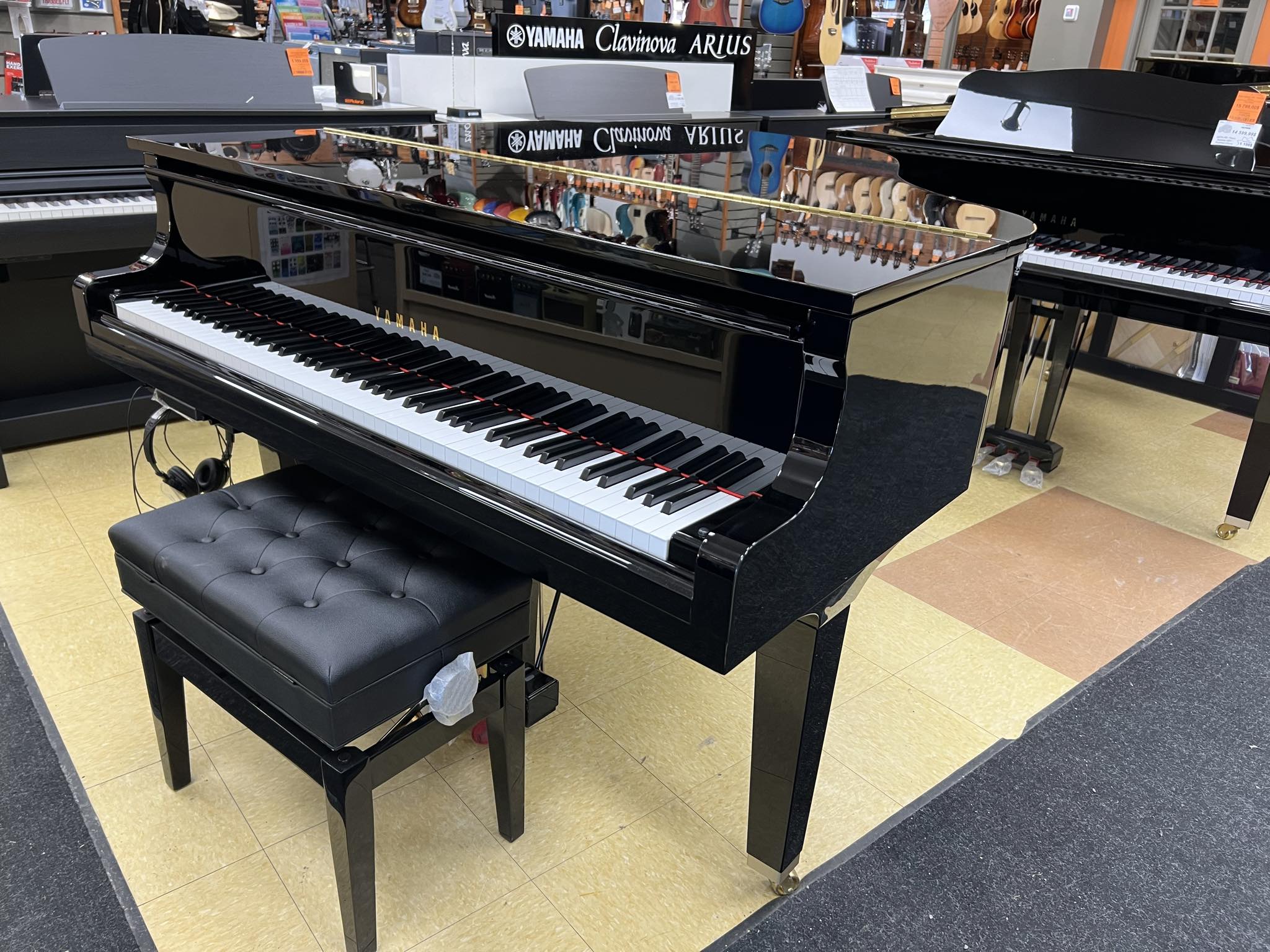 Акустический рояль Yamaha GB1K PE - полированный (черный)