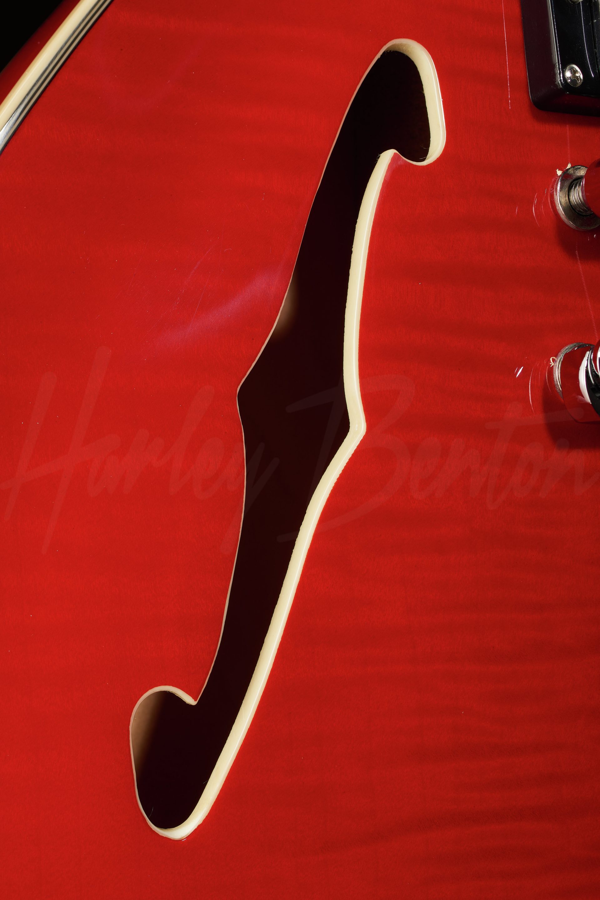 Полуакустическая гитара Harley Benton HB-35Plus Cherry