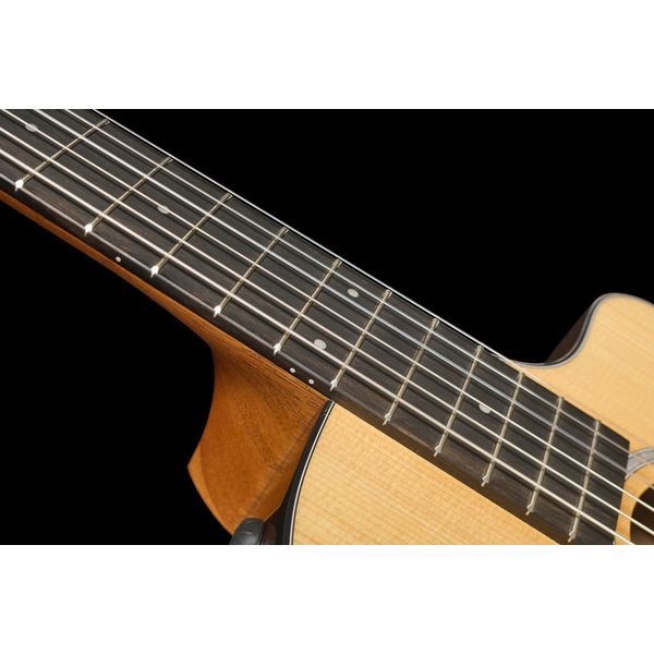 Классическая гитара Taylor 212ce-N Plus