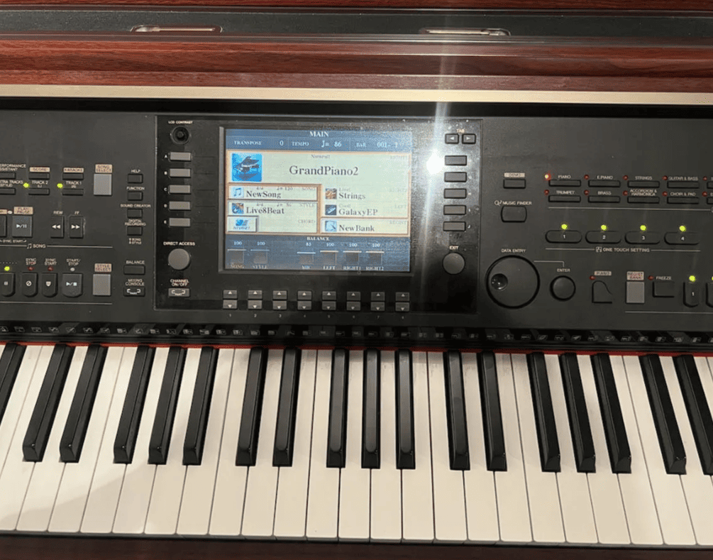 Цифровое пианино Yamaha Clavinova CVP-307 б\у