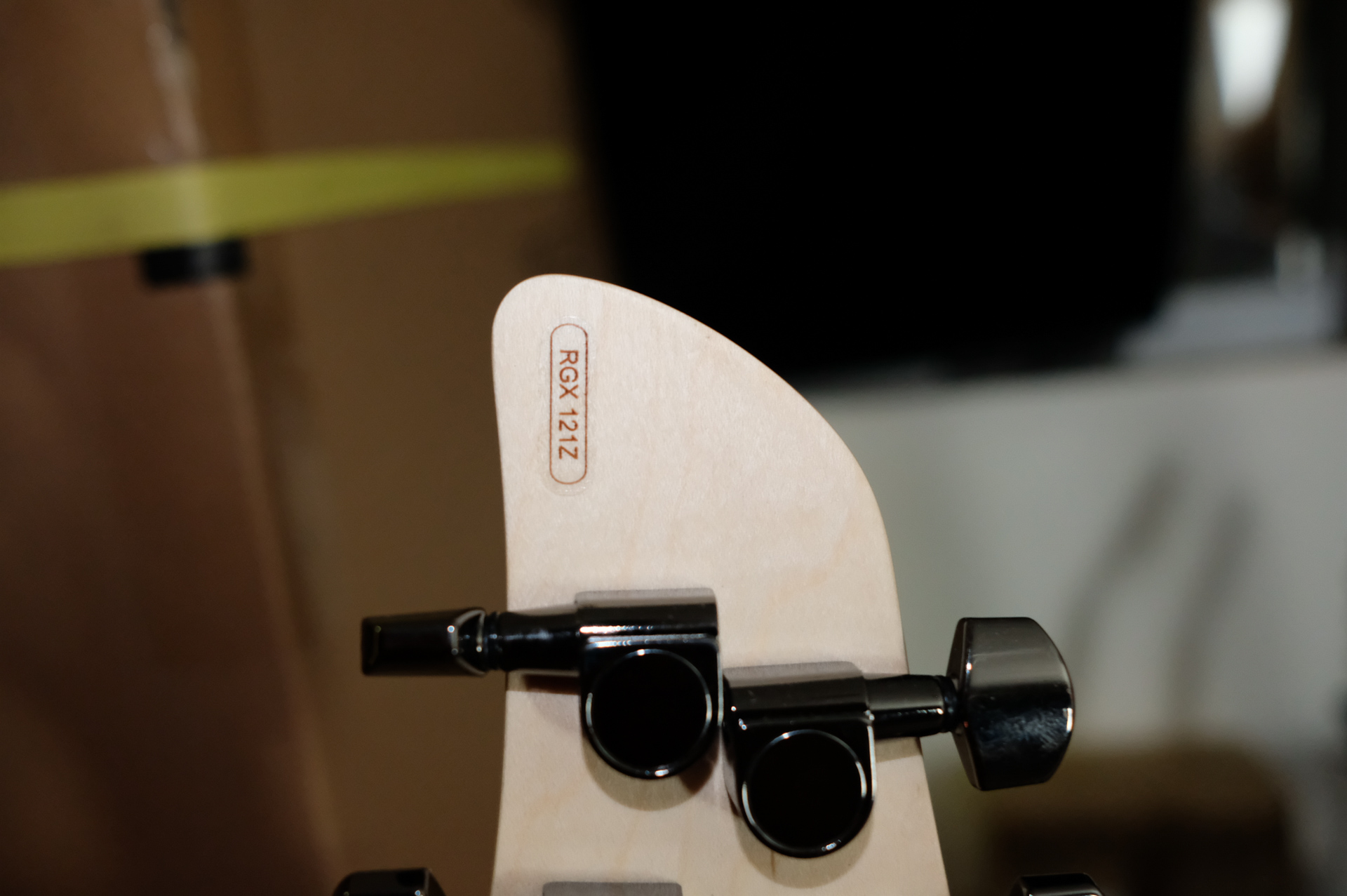 Электрогитара Yamaha RGX121ZBLACK