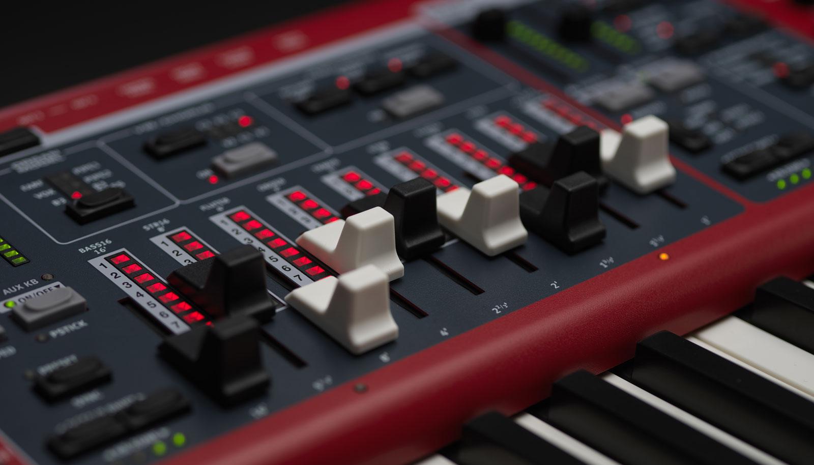 Цифровой синтезатор Clavia Nord Stage 4 Compact