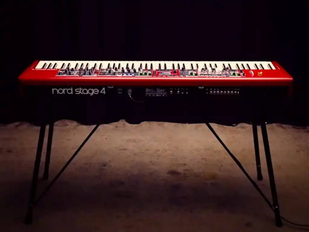 Цифровой синтезатор Clavia Nord Stage 4 Compact