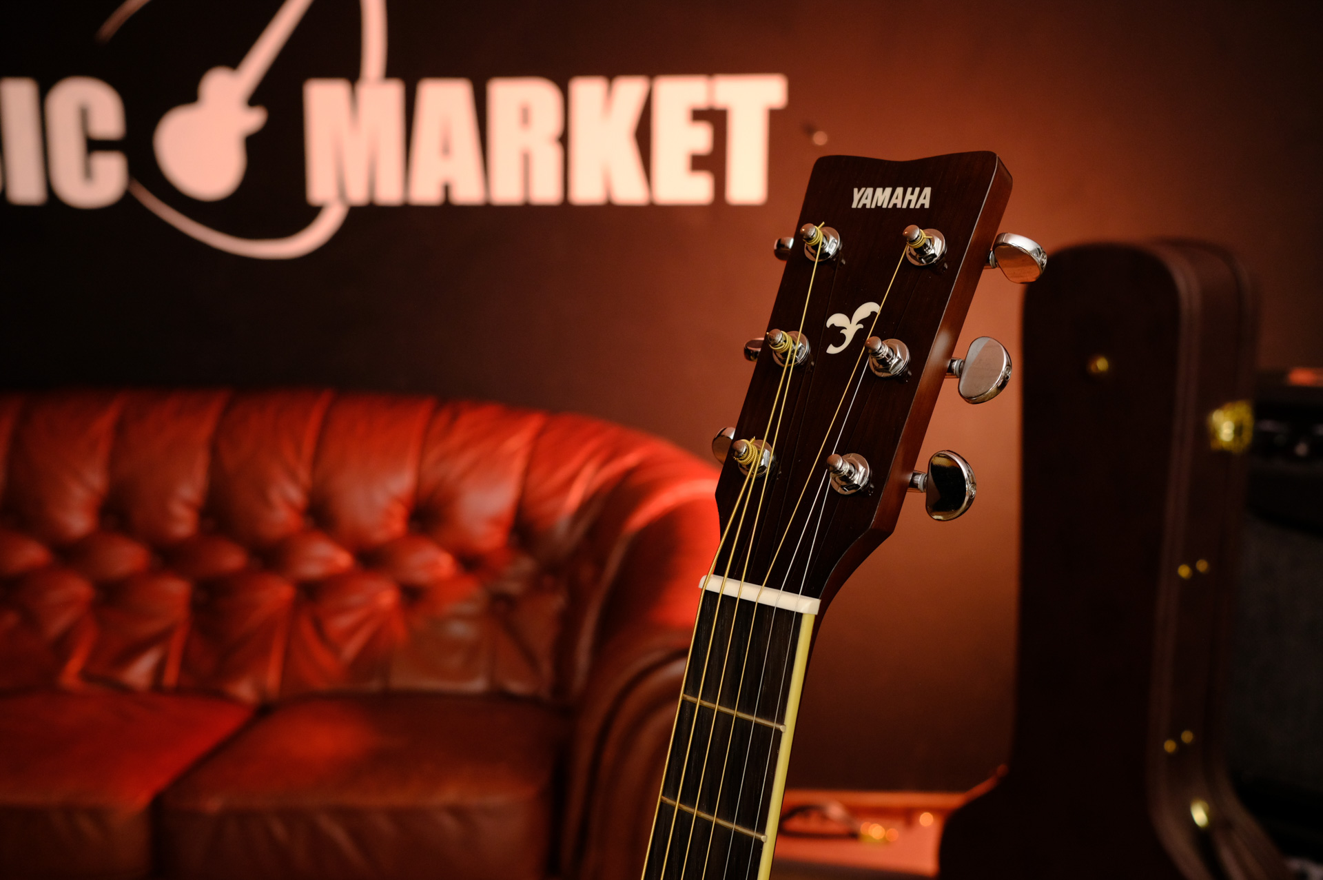 Акустическая гитара Yamaha FG820 BROWN SUNBURST