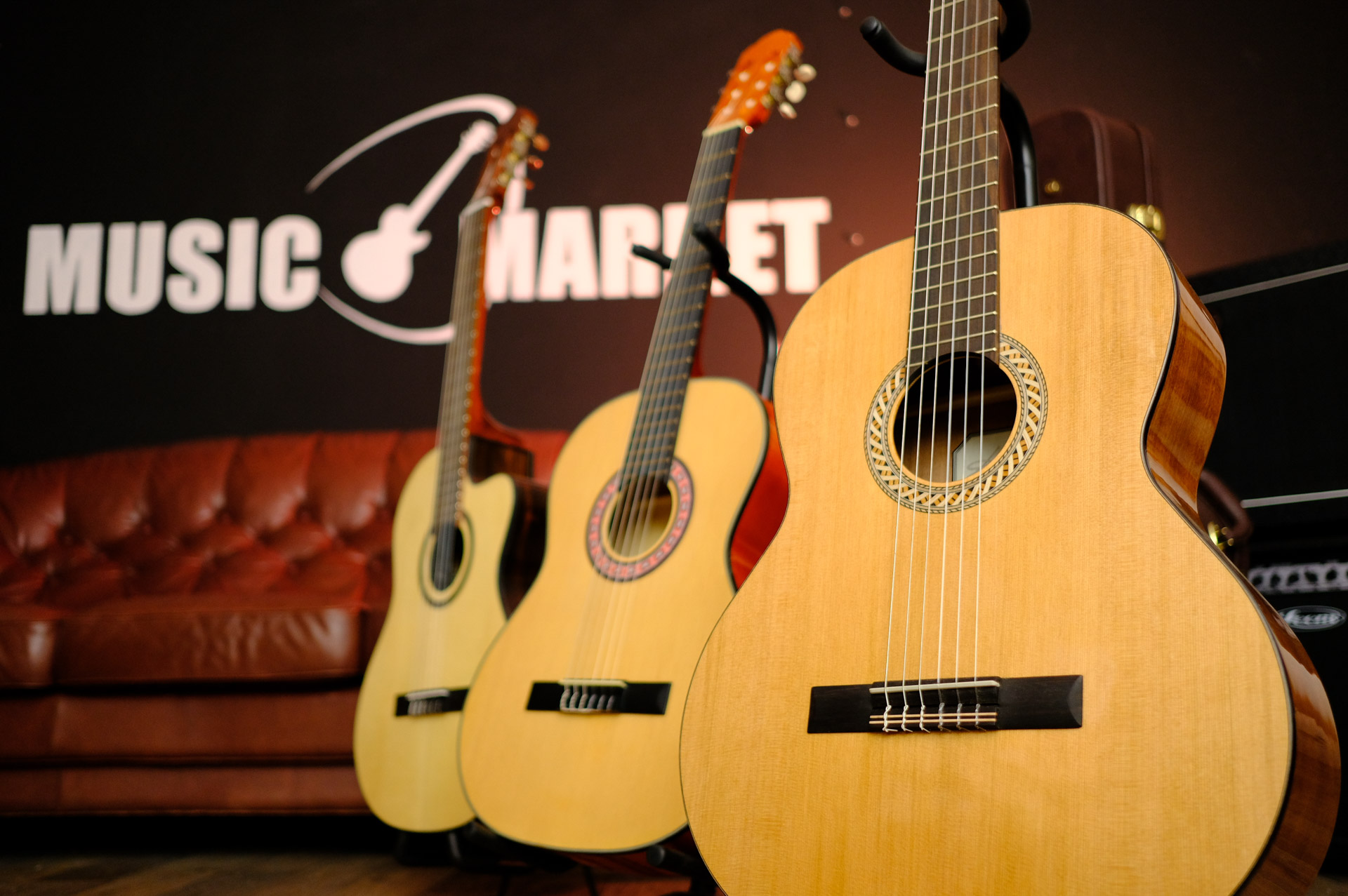 Классическая гитара Yamaha C40