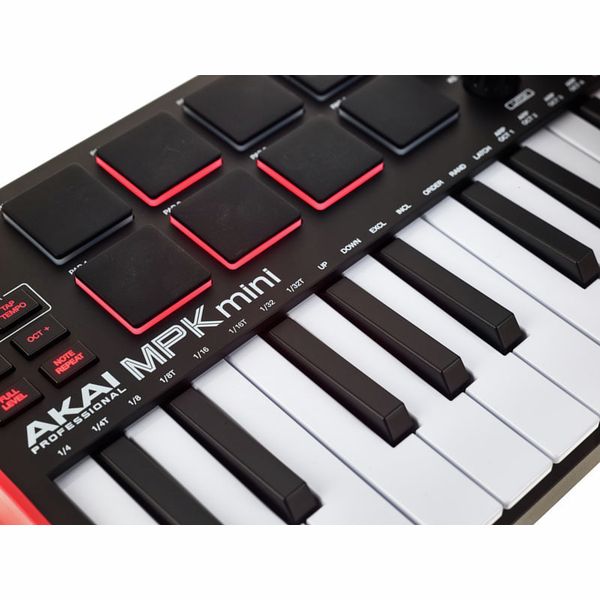 MIDI-клавиатура AKAI Professional MPK Mini MK3