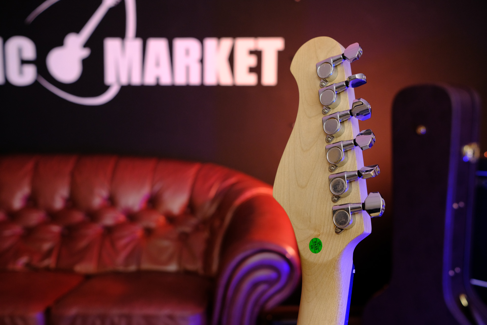 Электрогитара Caraya E211RD