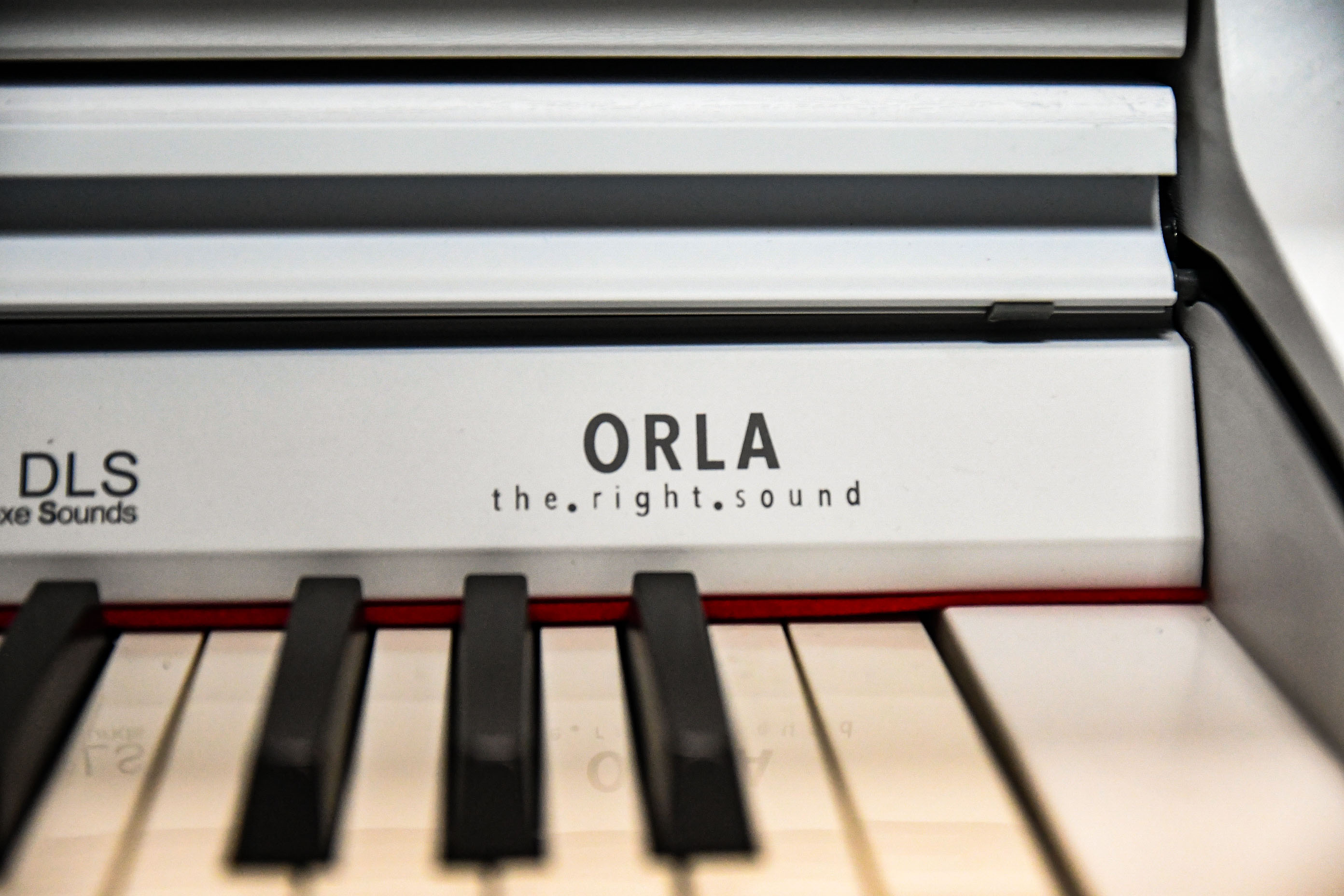 Цифровое пианино Orla CDP-101-SATIN-WHITE