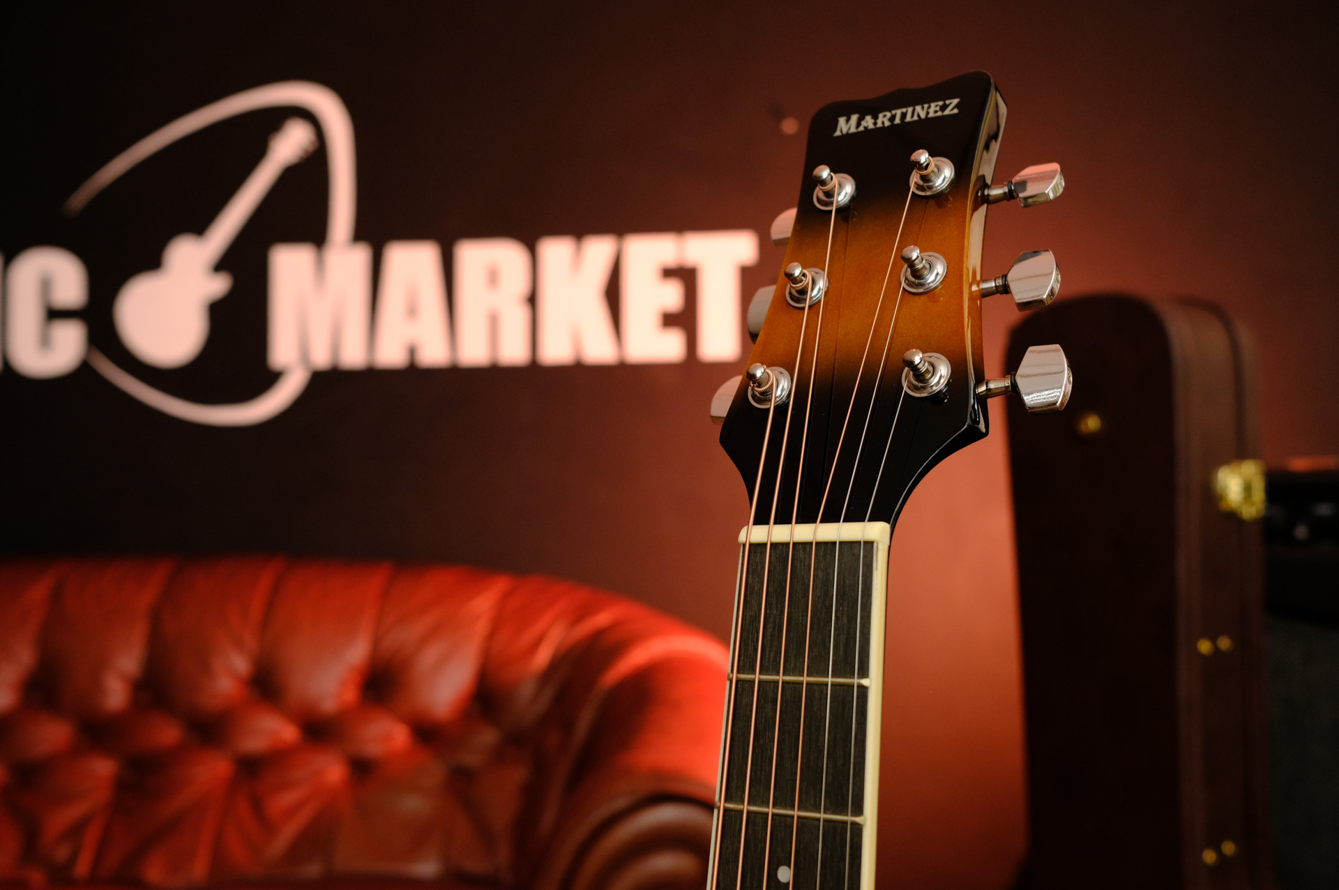 Электроакустическая гитара Martinez FAW - 702 CEQ / VS