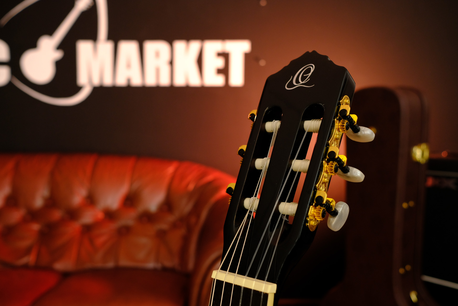 Классическая гитара RCE141BK Ortega Family Series Pro