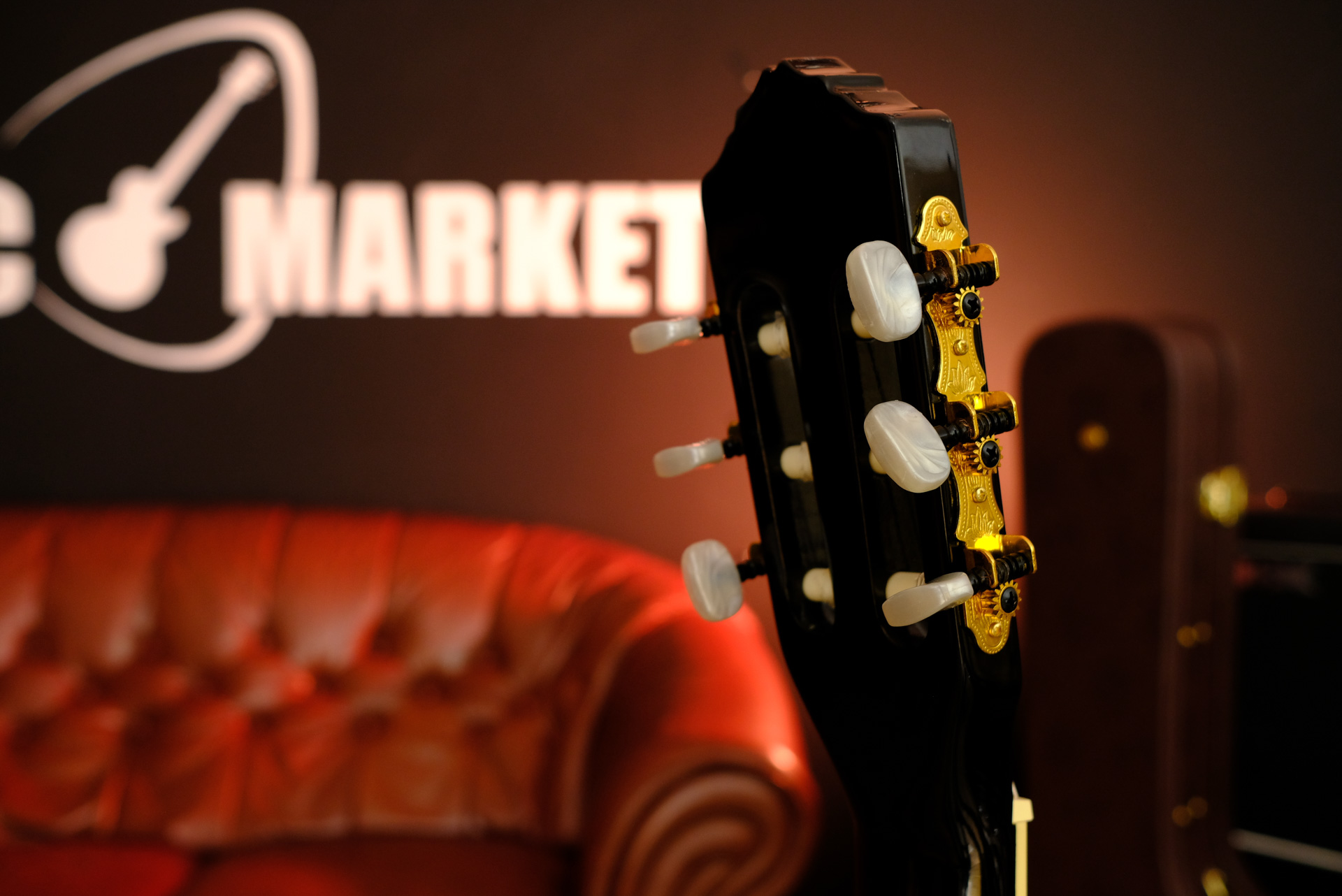 Классическая гитара RCE141BK Ortega Family Series Pro