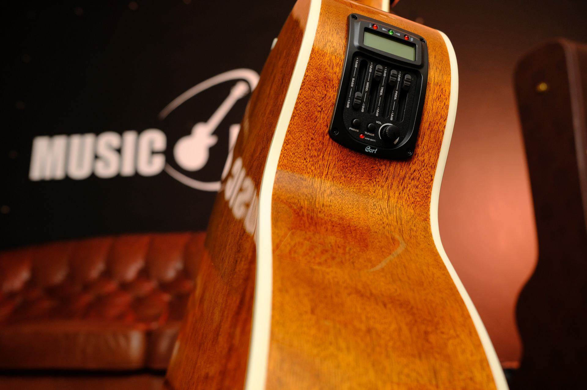 Электроакустическая гитара Cort CJ Series CJ-MEDX-NAT