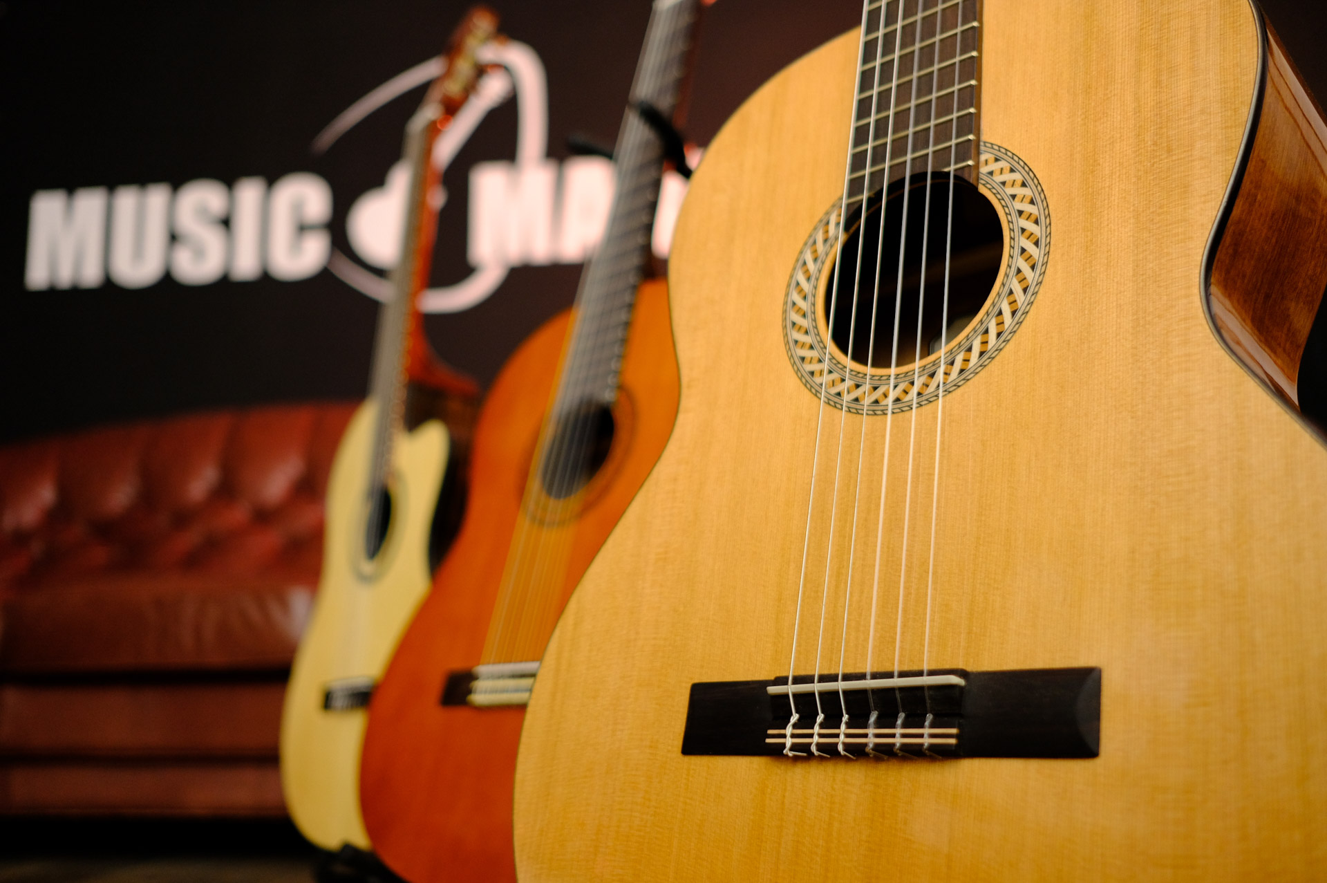 Классическая гитара Alhambra Classical Conservatory 7P 2.303