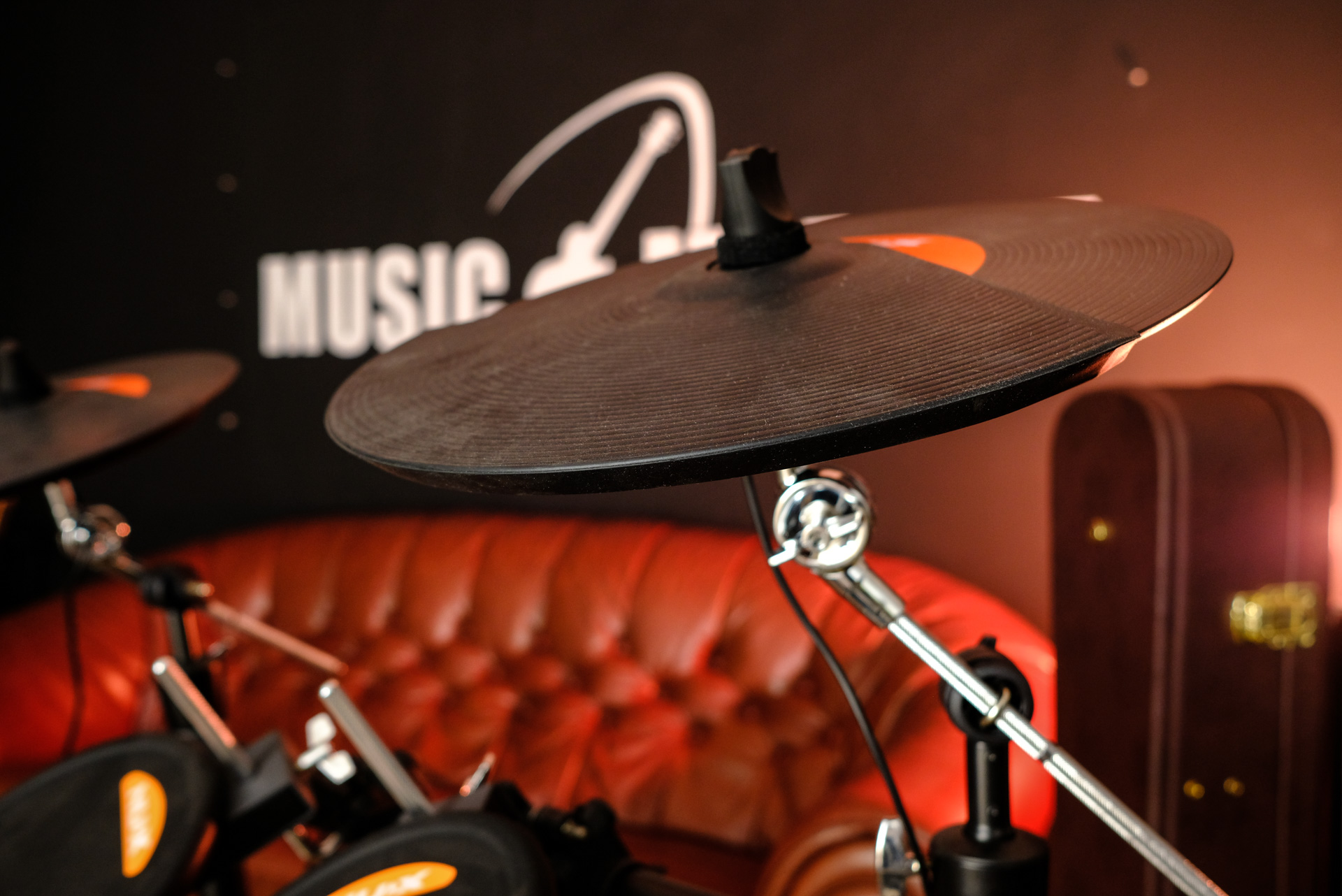 Электронная ударная установка NUX DM-2