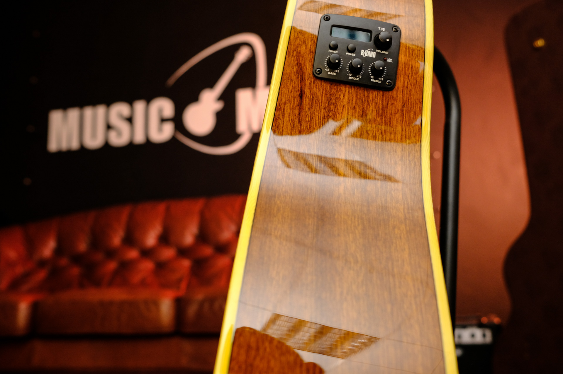 Электроакустическая гитара Naranda DG303CENA