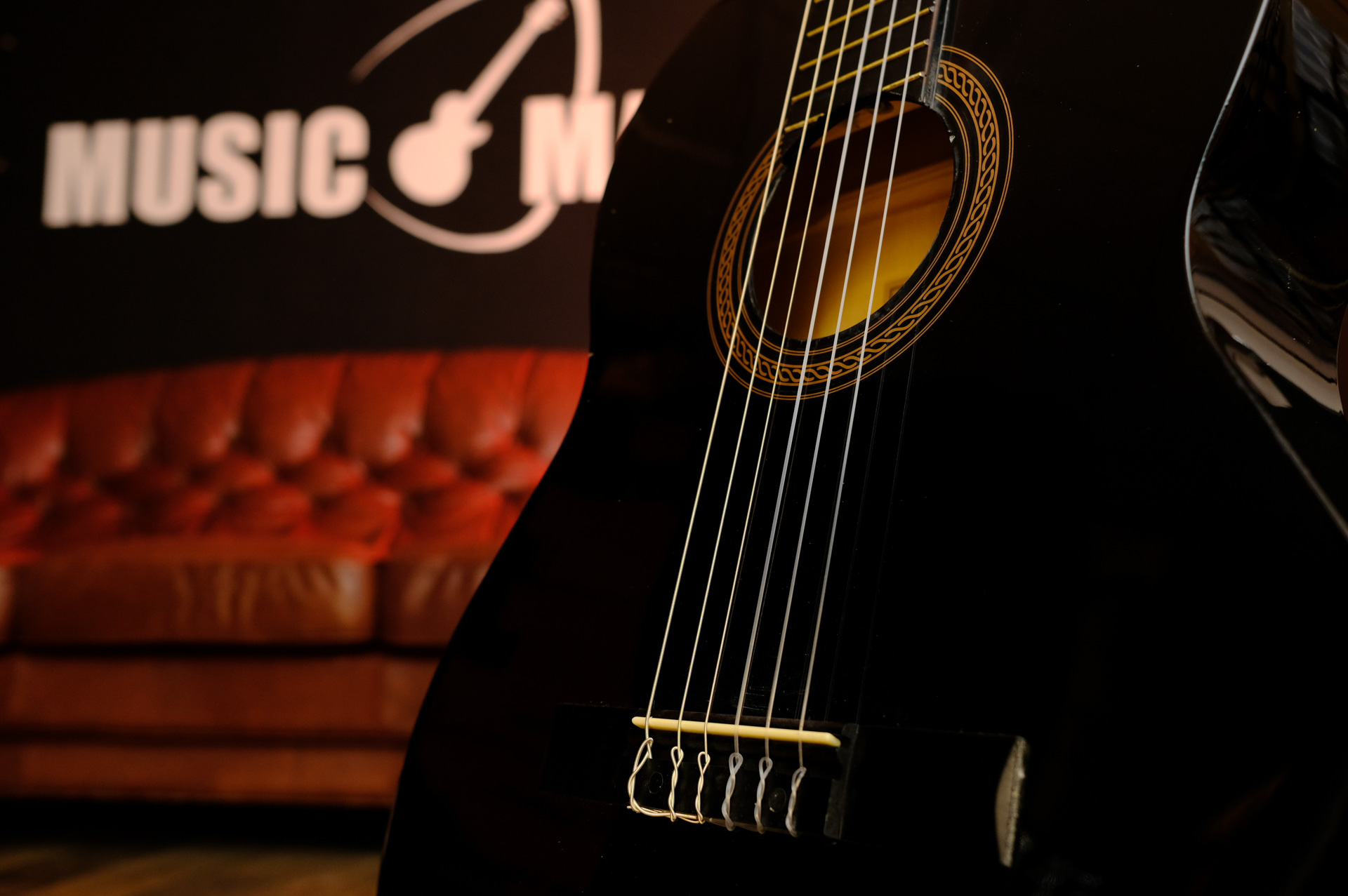 Классическая гитара 4/4 TERRIS TC-390A BK