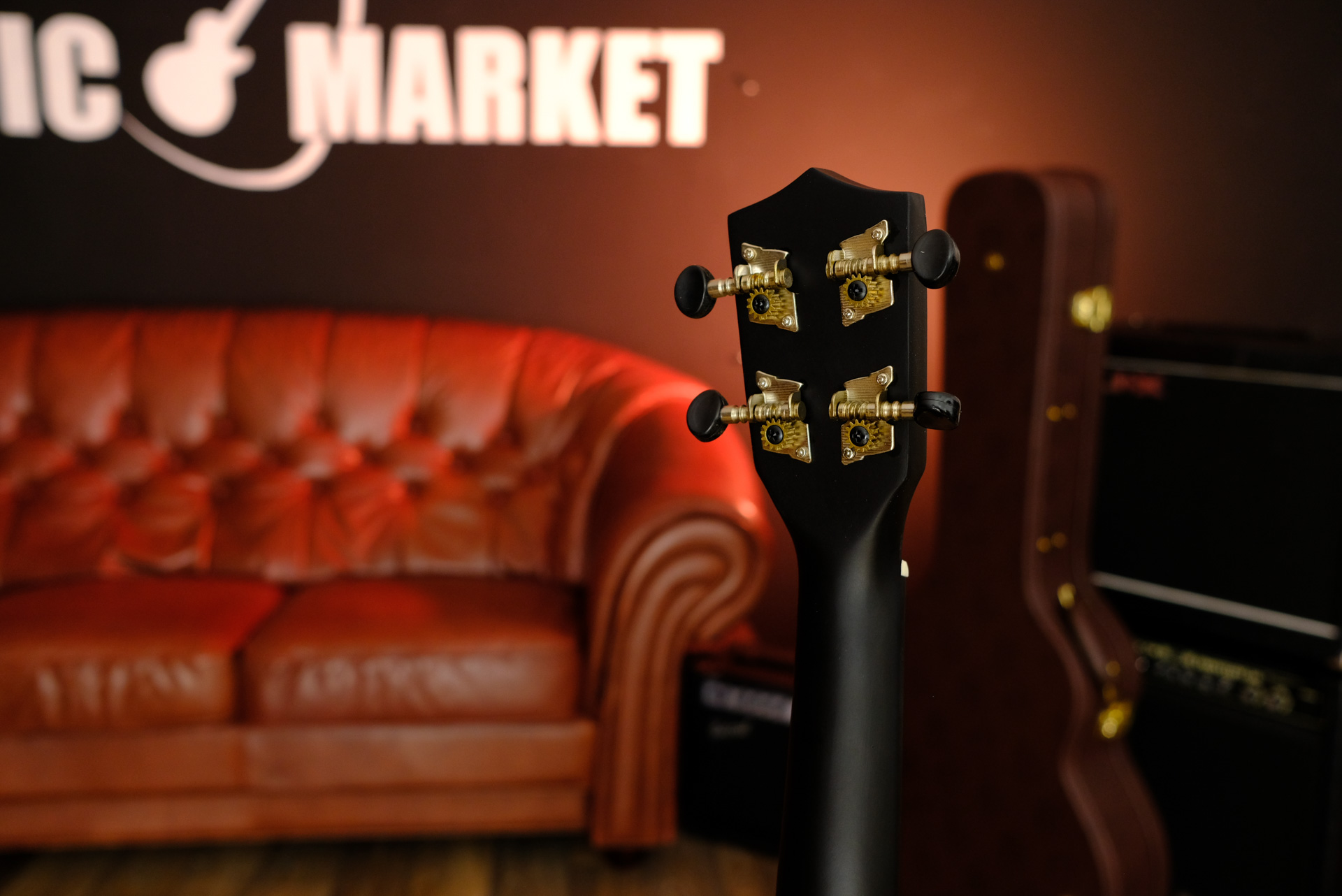 Укулеле сопрано VESTON KUS 15 BK