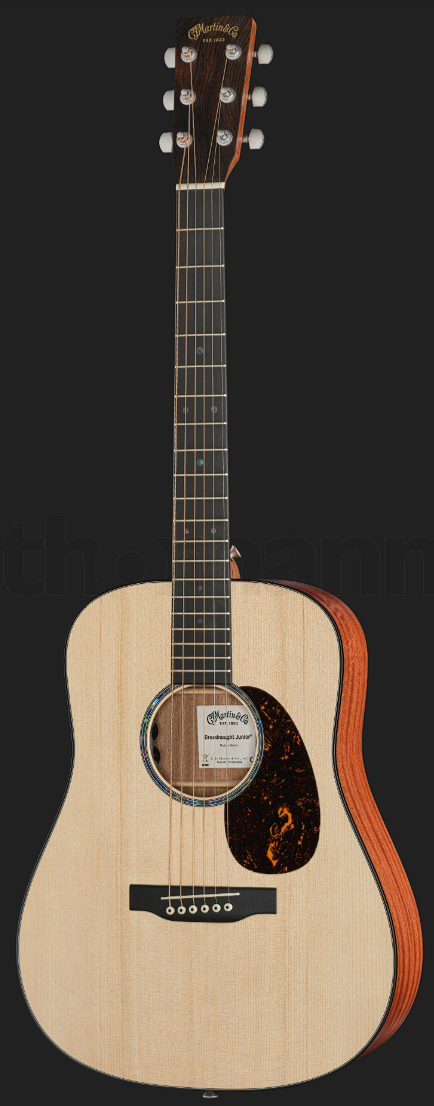 Электроакустическая гитара Martin Guitar D Jr E