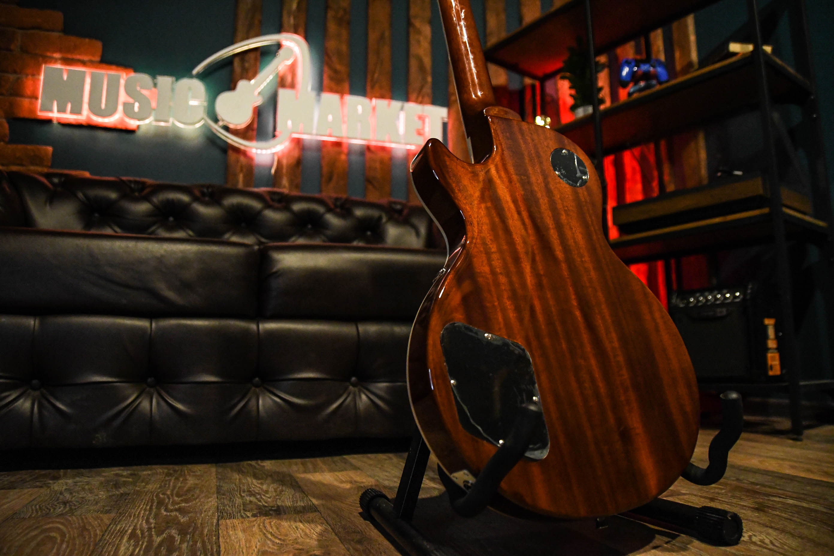 Электрогитара шестиструнная JET JL-500 GD